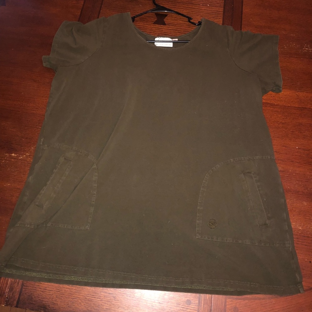 2x Tunic top